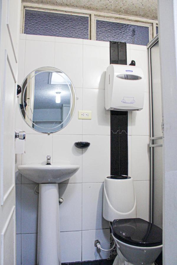 El Cable Hostal Manizales Exteriör bild
